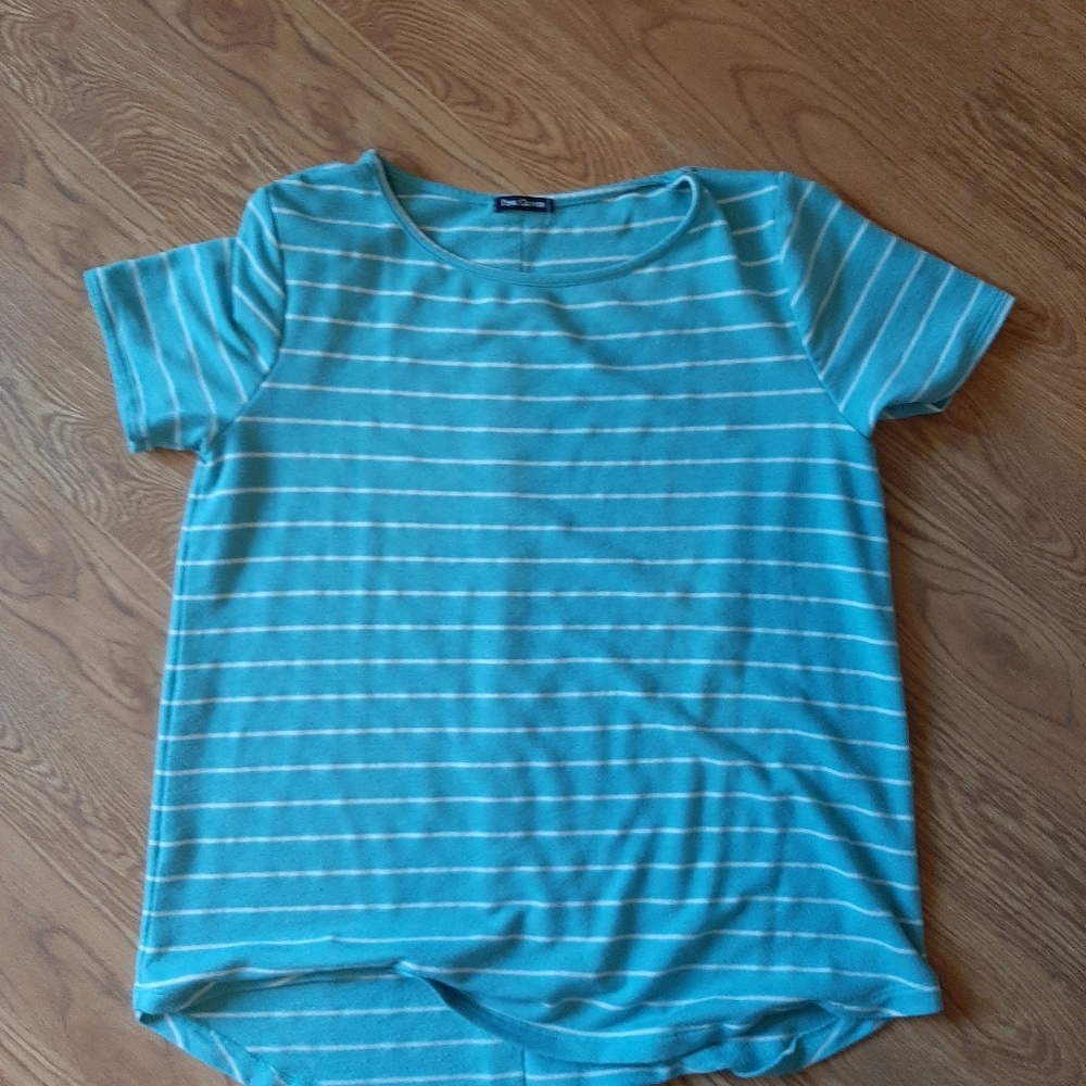 Tee